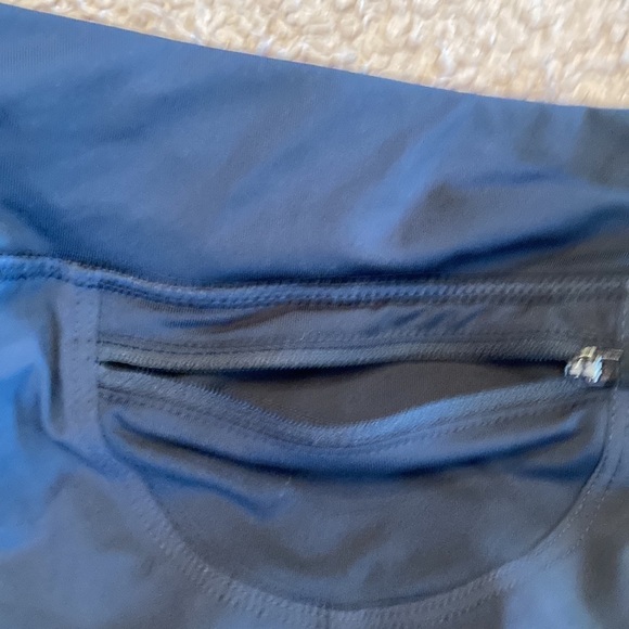 JILLIAN MICHAELS Run Your A** Off Dri Fit Short - size womens Medium - Picture 6 of 9